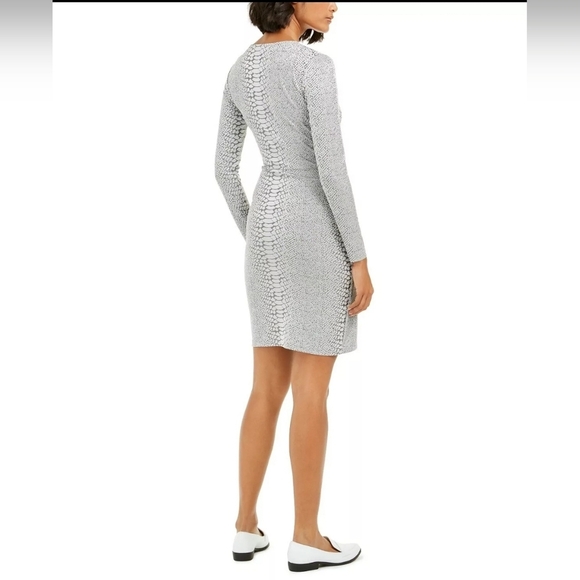 French Connection Silver V-Neck Snake Jacquard Wrap Dress Women's Size 0 NWOT - Picture 4 of 16
